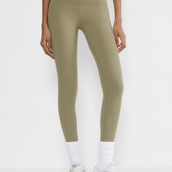 NWT Aritzia GOLDEN BUTTER Cheeky Hi-Rise 26" Legging Sundried Olive 4 - Picture 2 of 7
